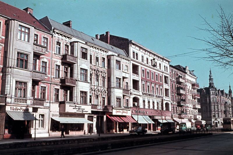 Berlin street scenes, 1954