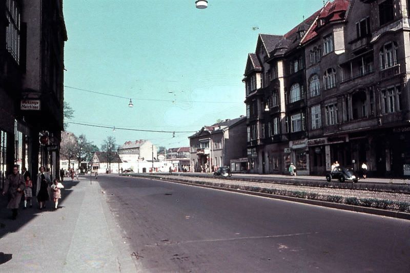 Berlin street scenes, 1954