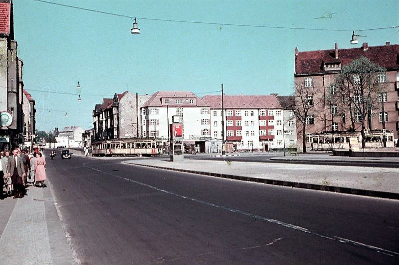 Berlin street scenes, 1954