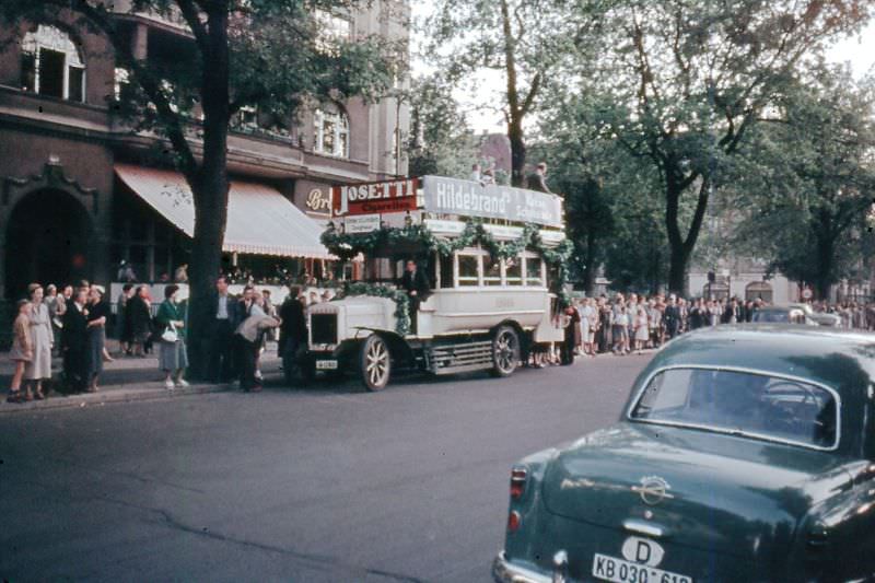 Berlin street scenes, 1954