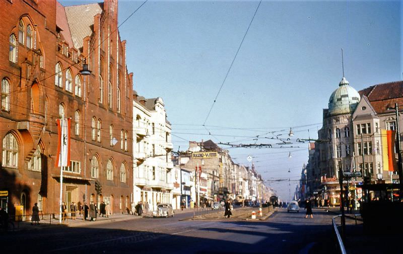 Steglitz Rathaus shopping district, Berlin, 1954