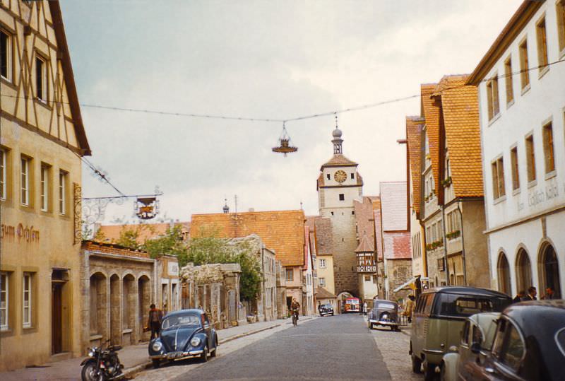 Weißer Turm (The White Tower), Galgengasse, Rothenburg.