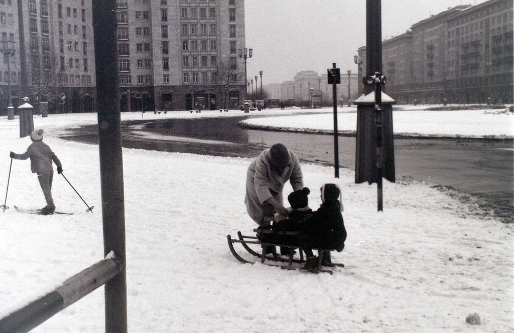 Beautiful Vintage Photos of Berlin in the Winter for 1964