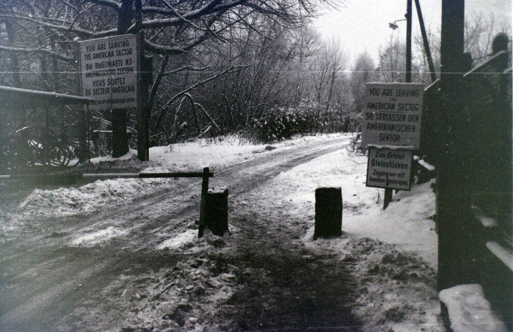 Beautiful Vintage Photos of Berlin in the Winter for 1964