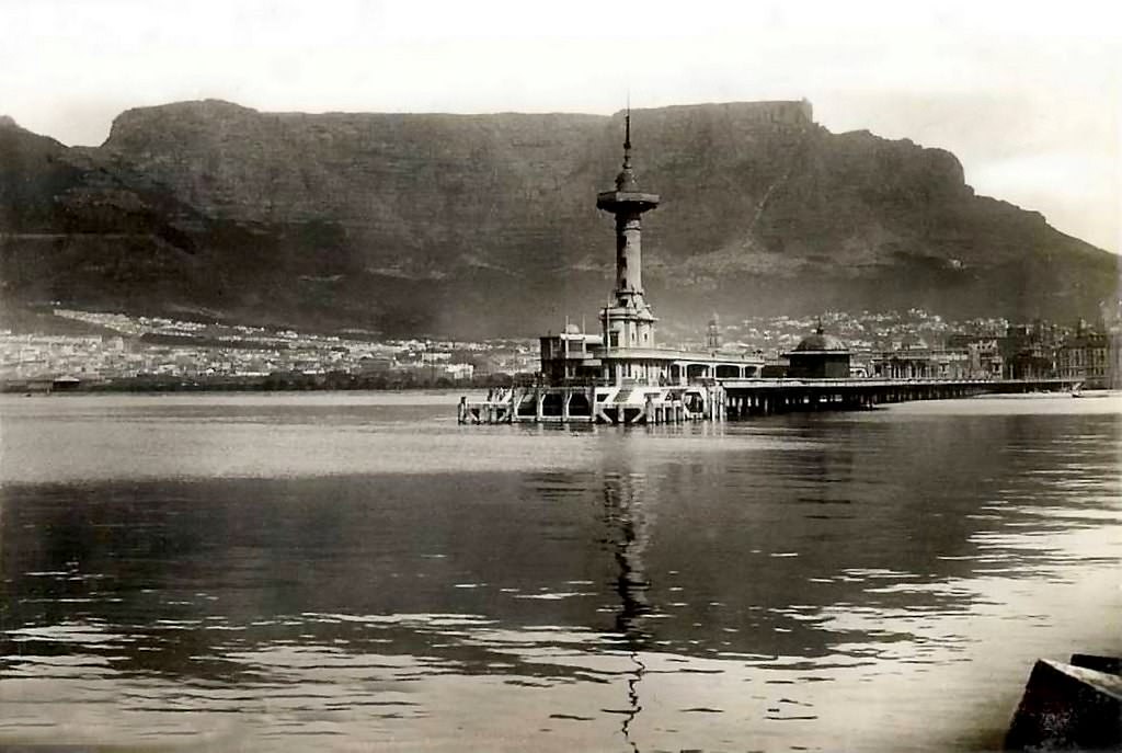 The old Pier, 1930