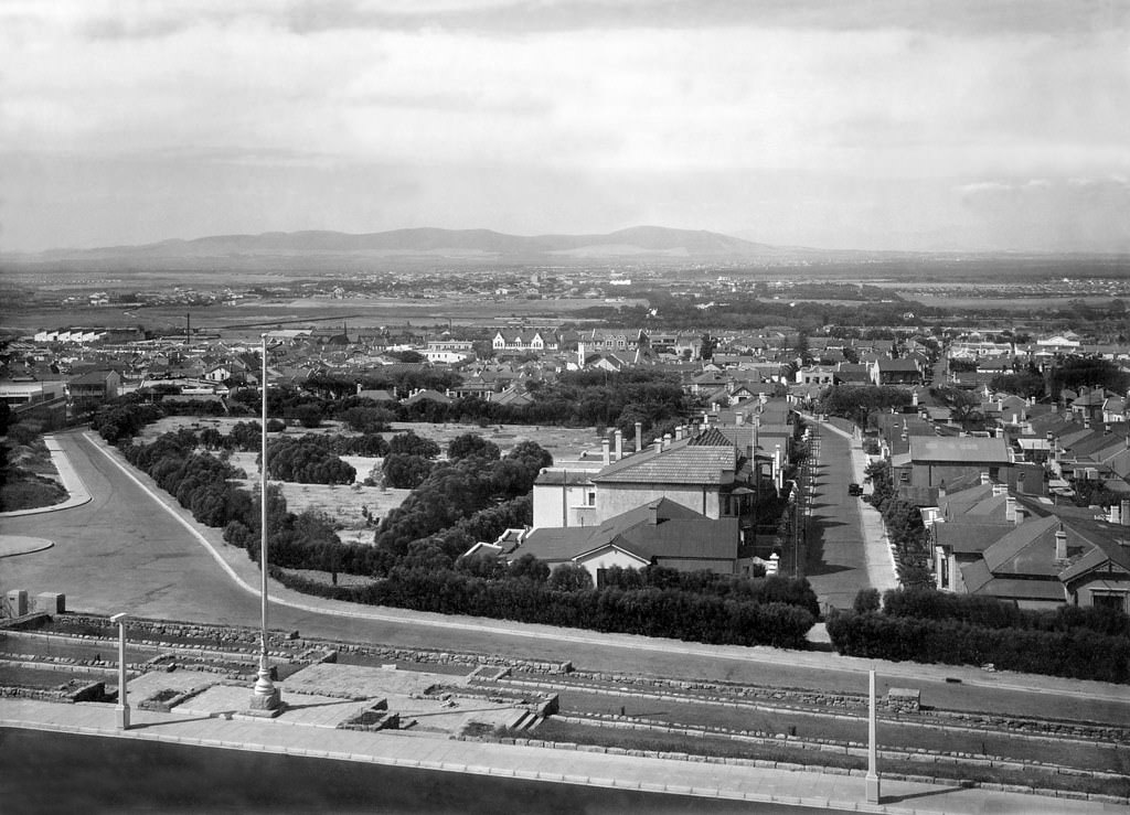 Viewed from the newly completed Groote Schuur Hospital, 1938
