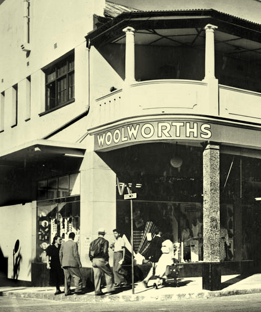 The first Woolworths in the country opened its doors in the old Royal Hotel building , Plein street, Cape Town in October, 1931.