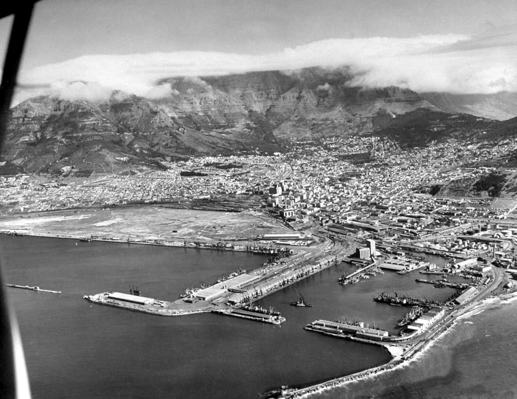 City panorama 1946.