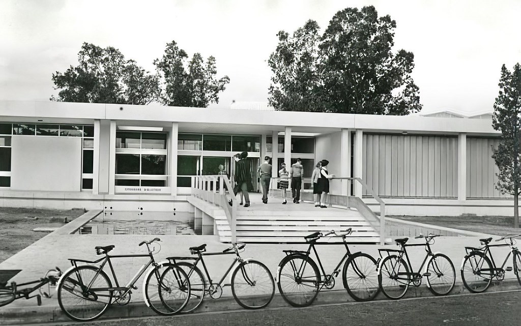New public library, Bellville, 1964.