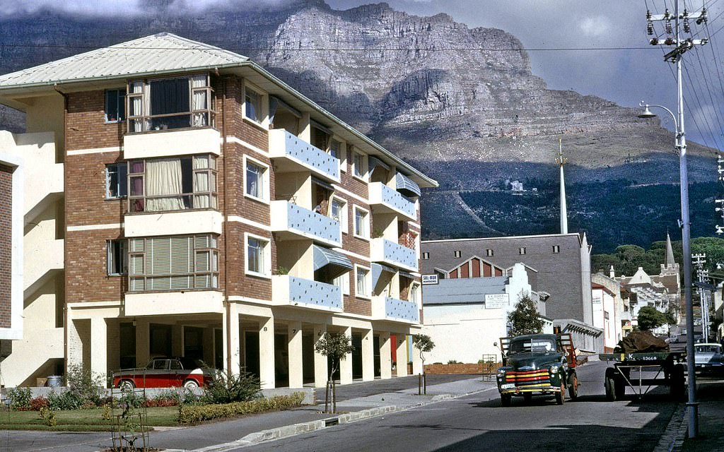 Sol-Mor Mansions, St. Johns street Gardens, 1960.