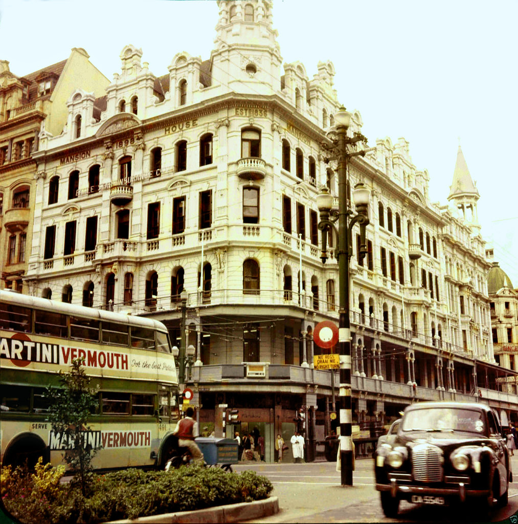 Fletcher &Cartwright Building, 1961. Corner of Darling and Adderley streets.