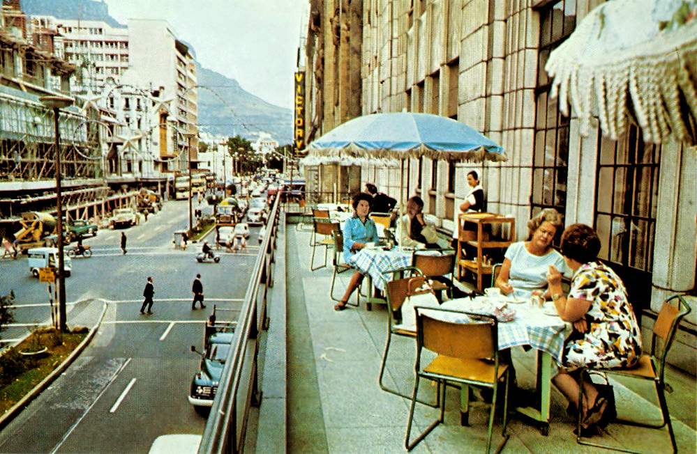 Stuttafords Balcony, 1968.