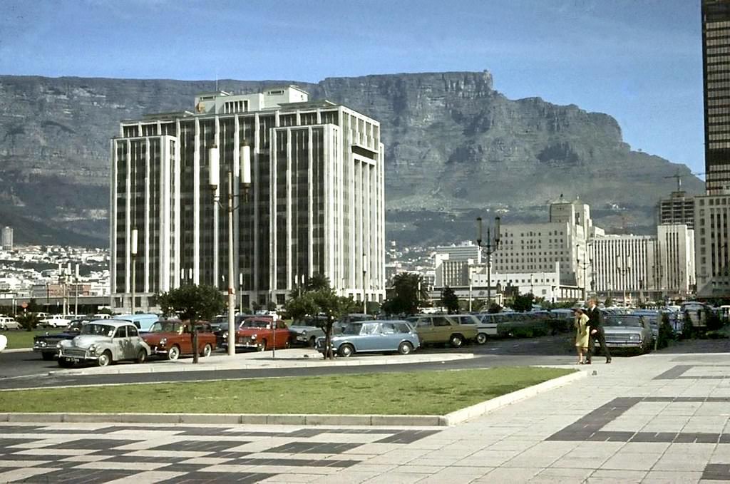 Paul Sauer building, 1968.