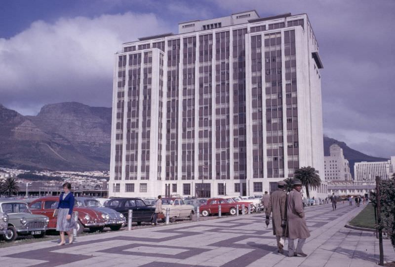 Skyscraper in Cape Town with Table Mountain in background, 1960s