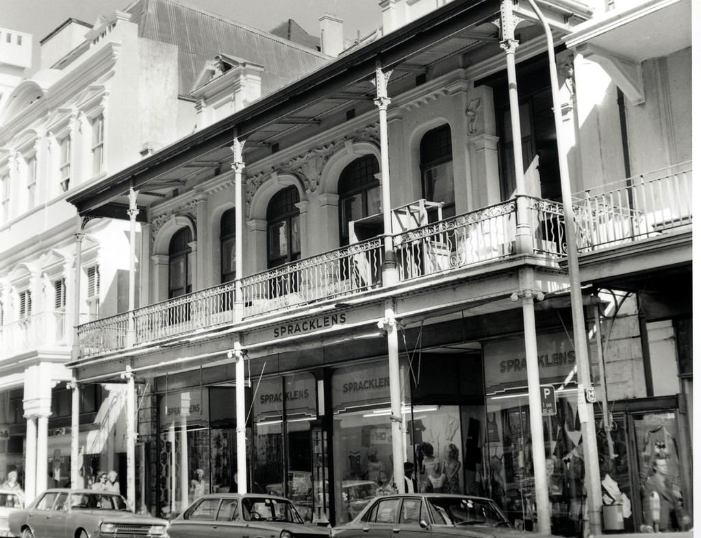 Spracklens Plein street, 1972