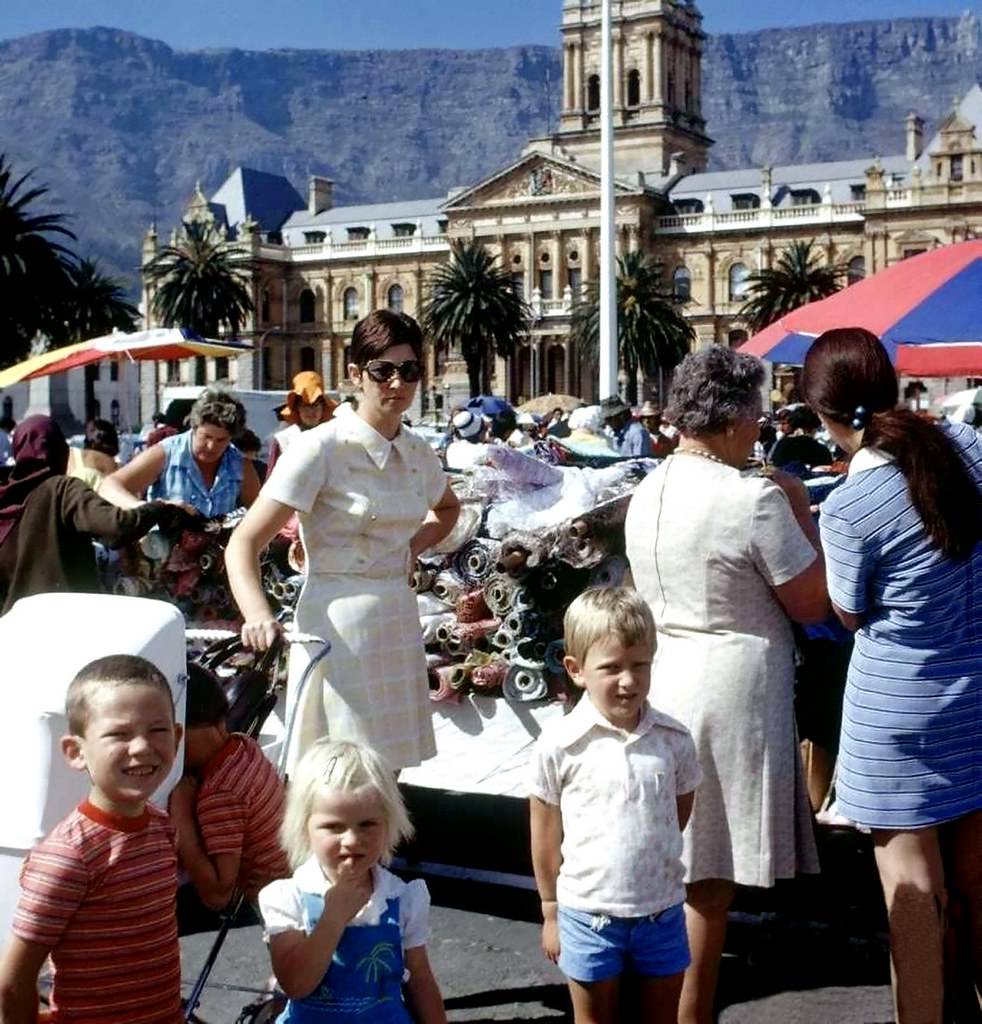 Saturday morning on the Grand Parade, 1974