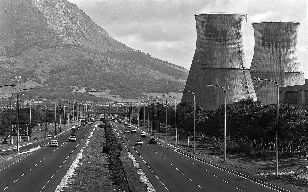 N2 into town, 1981.