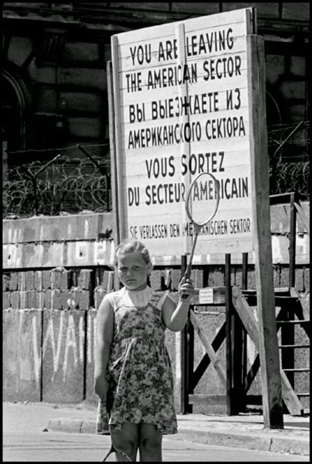 Children playing at the Berlin Wall in Berlin Wedding.