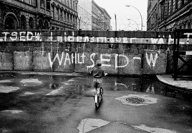 Children playing at the Berlin Wall in Berlin Wedding.