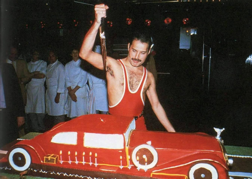 Rocking the Roll: Freddie Mercury's Legendary 38th Birthday Bash at Xenon Club