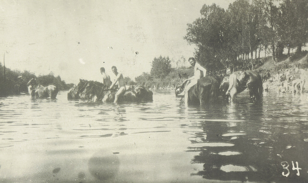 Fascinating Photos Depicting the Ordinary Lives of German Soldiers in the 1930s