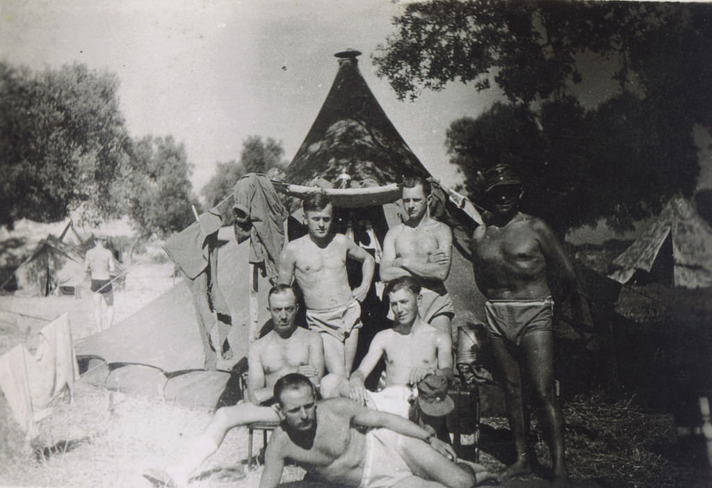 Fascinating Photos Depicting the Ordinary Lives of German Soldiers in the 1930s