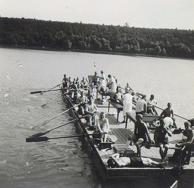 Fascinating Photos Depicting the Ordinary Lives of German Soldiers in the 1930s