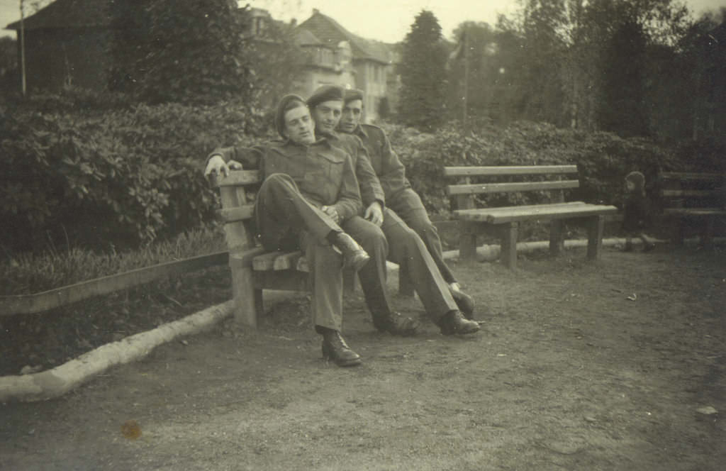 Fascinating Photos Depicting the Ordinary Lives of German Soldiers in the 1930s