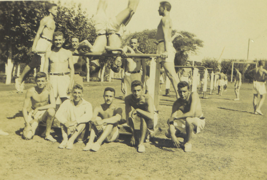 Fascinating Photos Depicting the Ordinary Lives of German Soldiers in the 1930s