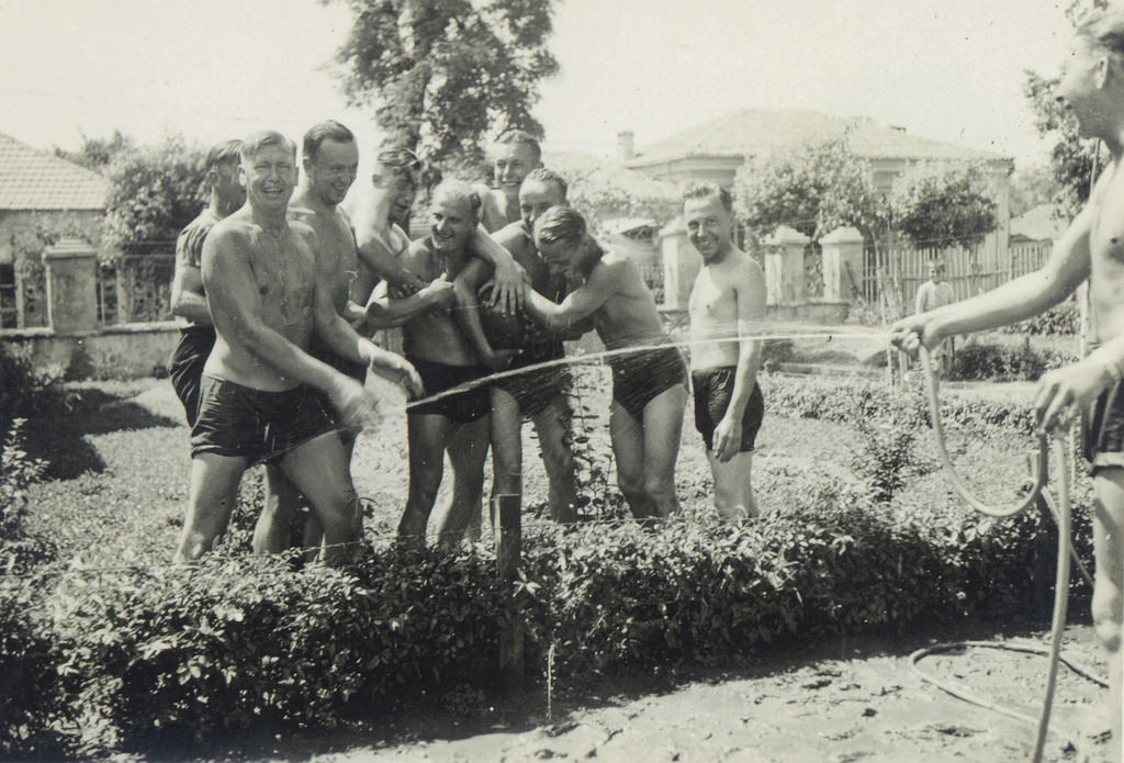 Fascinating Photos Depicting the Ordinary Lives of German Soldiers in the 1930s