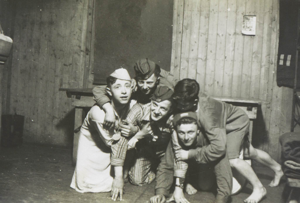 Fascinating Photos Depicting the Ordinary Lives of German Soldiers in the 1930s