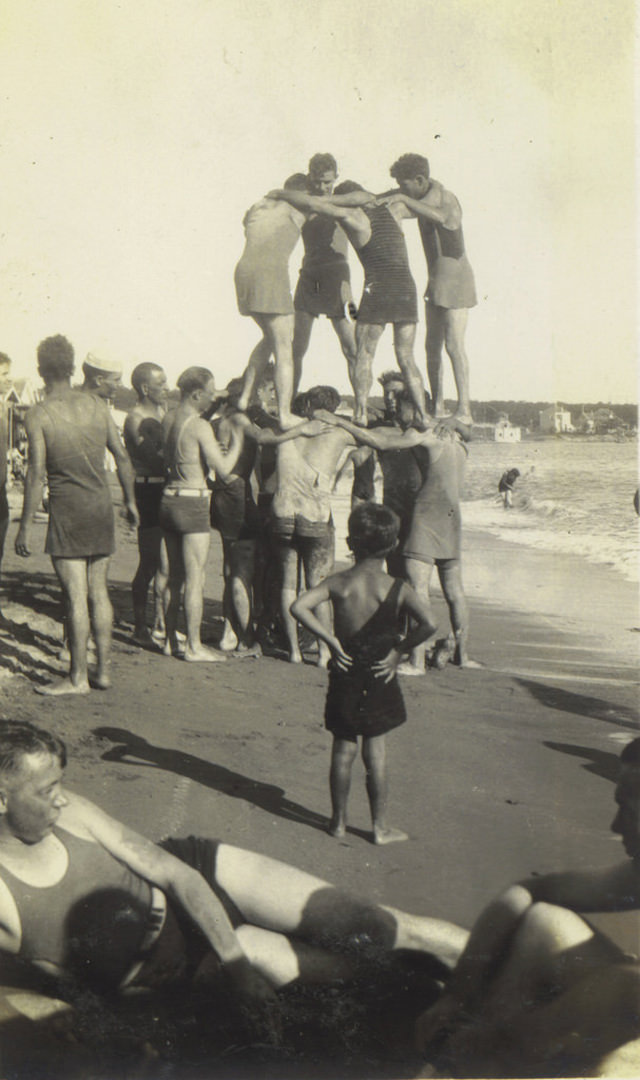 Fascinating Photos Depicting the Ordinary Lives of German Soldiers in the 1930s