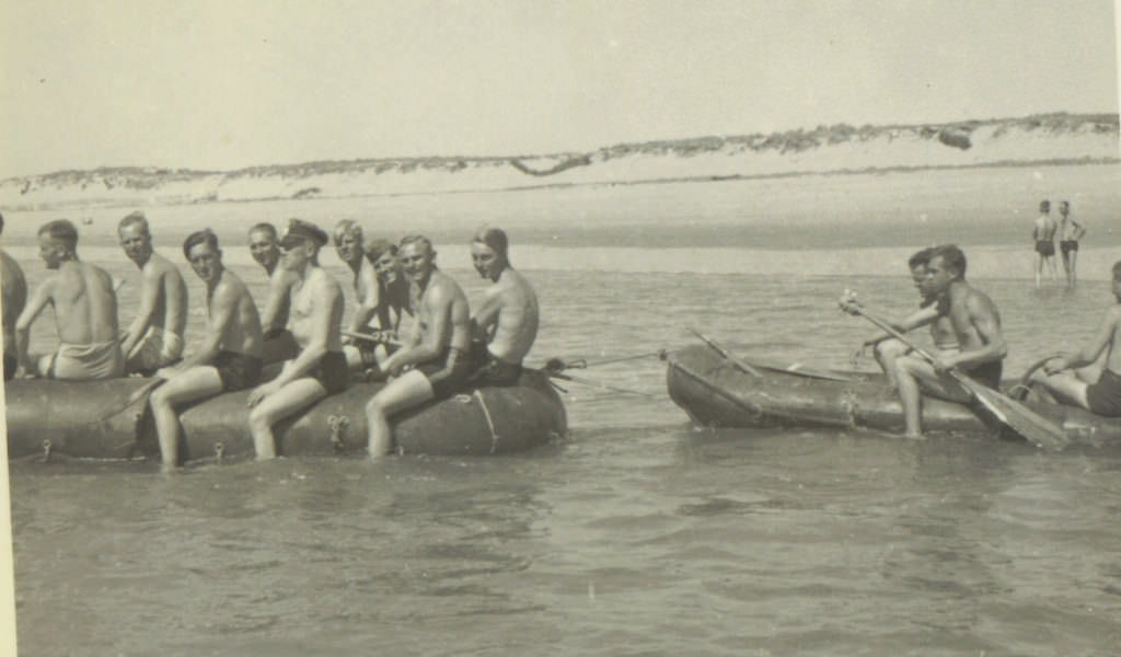 Fascinating Photos Depicting the Ordinary Lives of German Soldiers in the 1930s