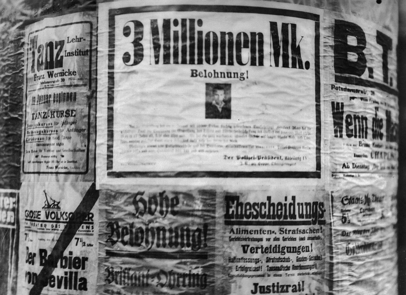 Germany's hyperinflation: poster offering three million mark reward, January 1923.