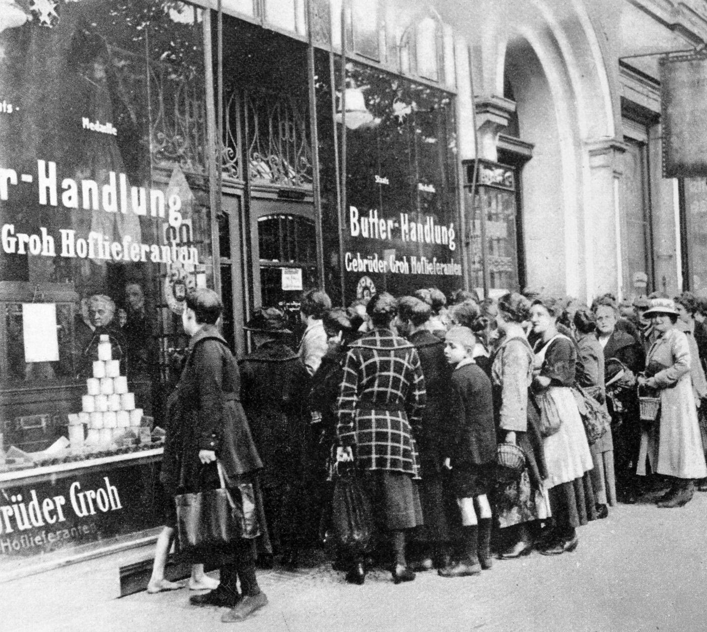 Hyperinflation in Weimar Germany 1923, groceries queues in Berlin.