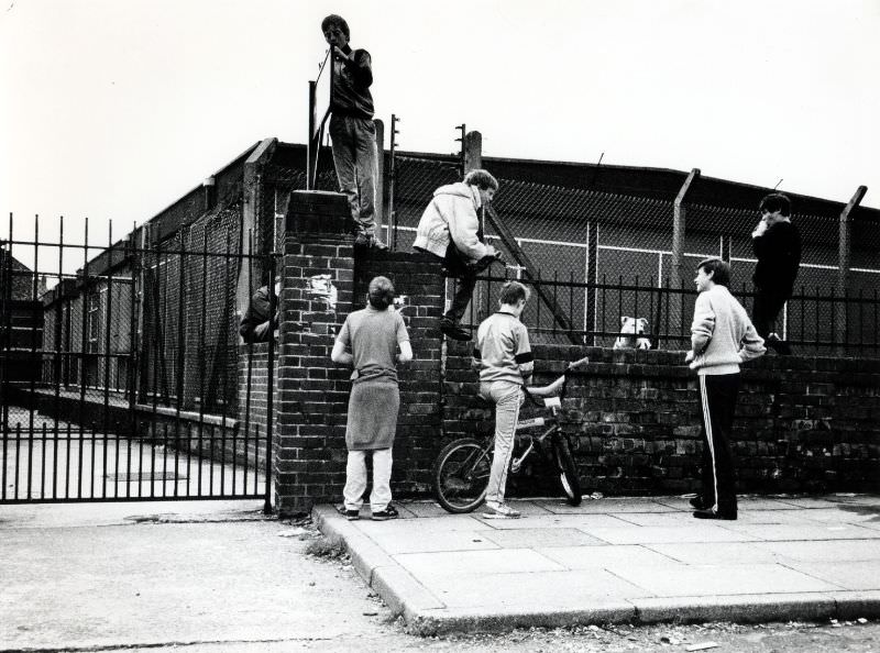 Church Rd, Walton, 1980s