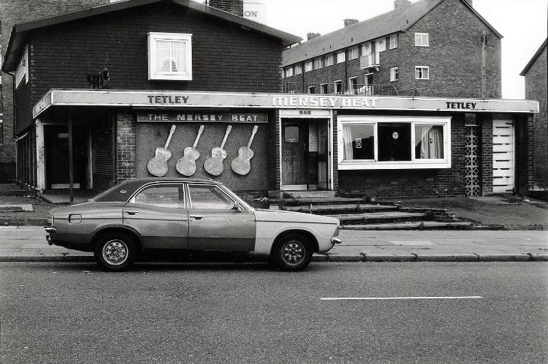Mk3 Cortina outside the Merseybeat, Dingle, 1980s