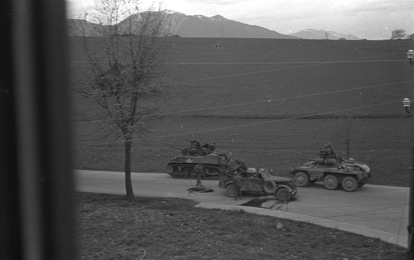 The photographer also snapped a shot of two dead SS men, identified by eyewitness Tom Wodzinsky as Colonel Teichmann and Captain Widmann.