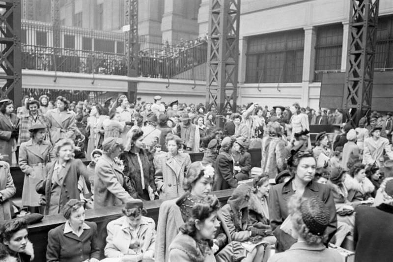 Penn Station during wartime, New York City, 1943.