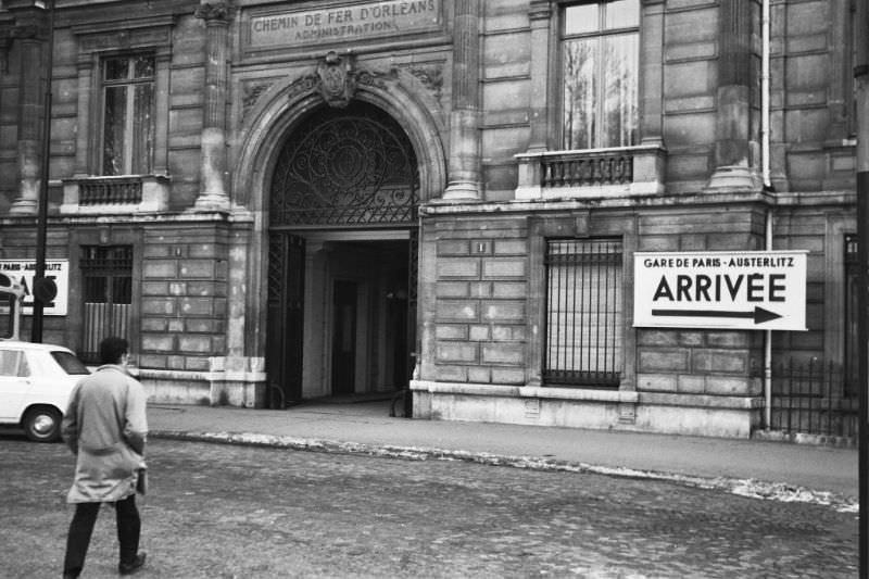 Activity around Gare Austerlitz, Paris, December 1969