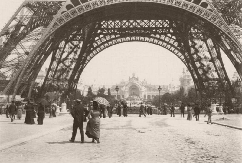 Eiffel Tower and the Palais d’Electricite