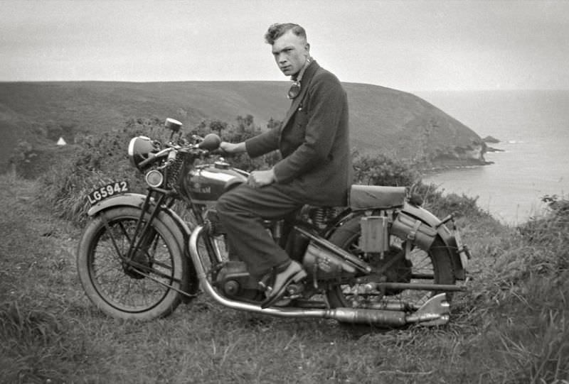 Sunbeam 9/90 500cc OHV registered in Cheshire, UK, circa 1930-31