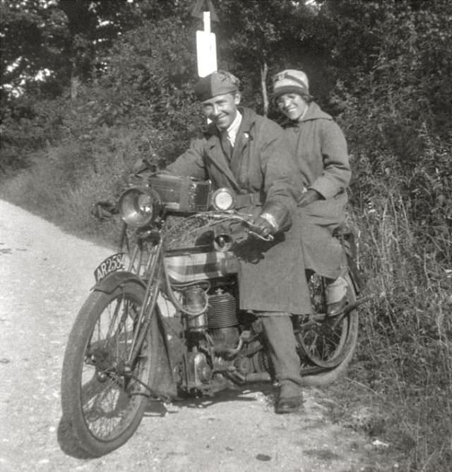 Triumph Model H registered in Hertfordshire, 1916