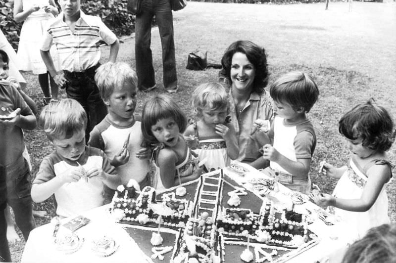 The Story of the Rosenkowitz Sextuplets, the World’s First Surviving Sextuplets