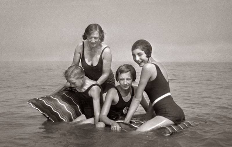 1930s Swimwear vintage photos