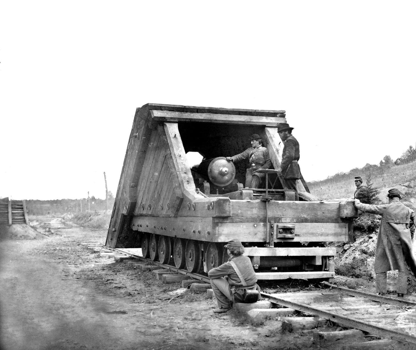 Confederate railroad gun and crew during the Siege of Petersburg, American Civil War, Petersburg, Virginia, 1864.