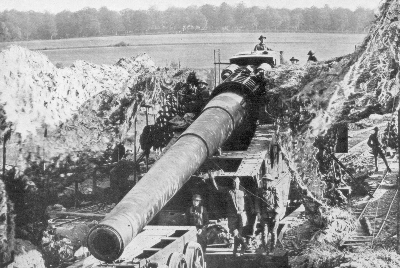 American 14-inch railway gun used during the Meuse-Argonne Offensive in France, 1918.