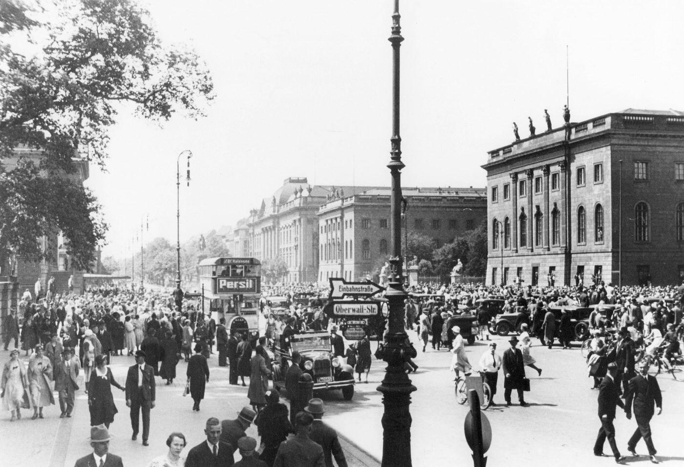 Berlin Unter den Linden, Ecke Oberwallstrasse, Berlin, 1930s