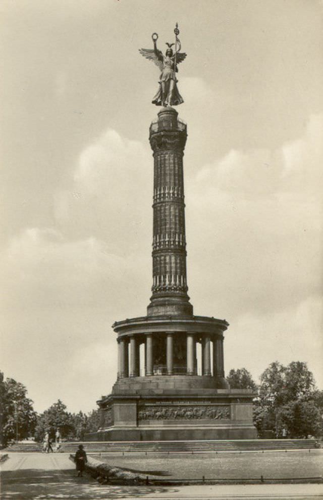 The Victory Column, Berlin, 1930