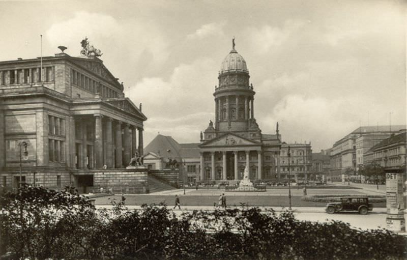 Gendarmenmarkt with State Theatre, Berlin, 1930